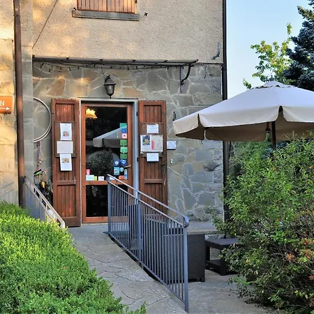 Borgo Caiano Country Inn Farm stay Caiano